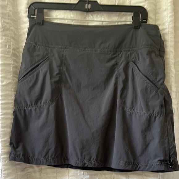 Athleta Pants - Athleta Gray Ripstop Skort